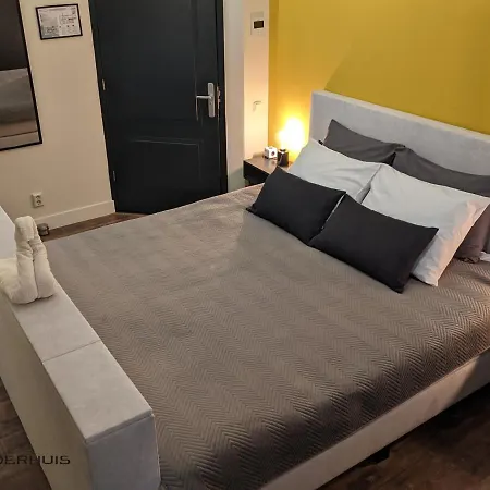 Bed & Breakfast Polderhuis 4*